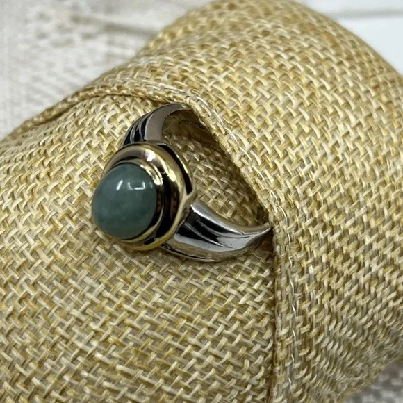 Vintage Sterling Silver & Gold Overlay Ring with Green Cabochon | Size 7 - Picture 11 of 16